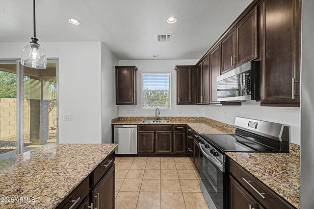 3313 E RUSSELL Street, Mesa, AZ 85213