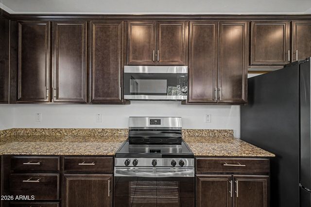 3313 E RUSSELL Street, Mesa, AZ 85213
