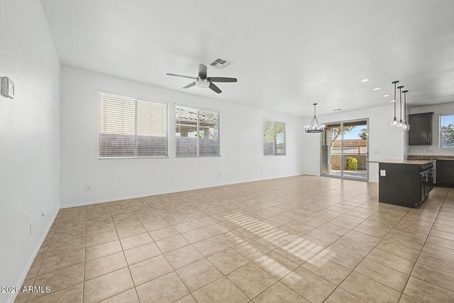 3313 E RUSSELL Street, Mesa, AZ 85213