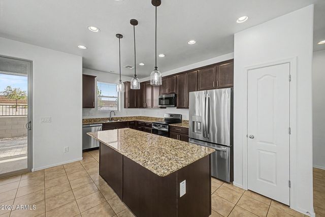 3313 E RUSSELL Street, Mesa, AZ 85213