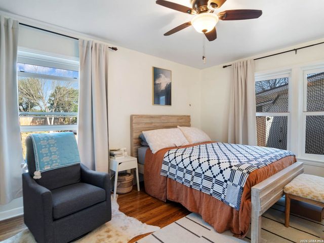 215 Millwood Lane, San Antonio, TX 78216