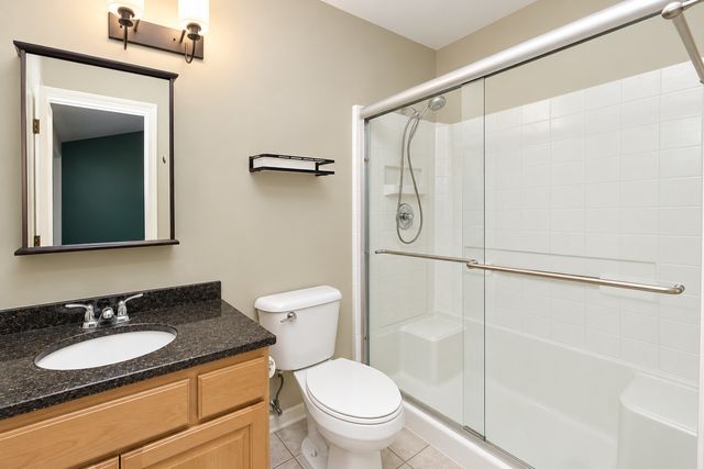 700 Savannah Lane, Crystal Lake, IL 60014