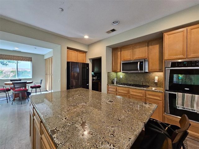 5965 Lost Horse, Fontana, CA 92336