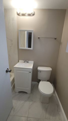 9600 S KOMENSKY Avenue 3W, Oak Lawn, IL 60453