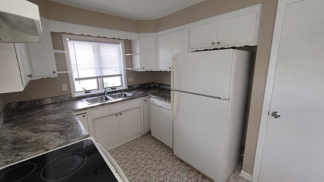 9600 S KOMENSKY Avenue 3W, Oak Lawn, IL 60453