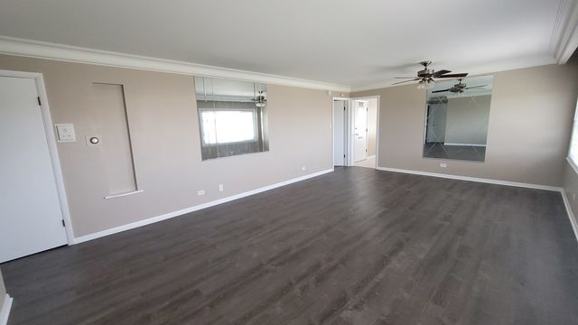 9600 S KOMENSKY Avenue 3W, Oak Lawn, IL 60453