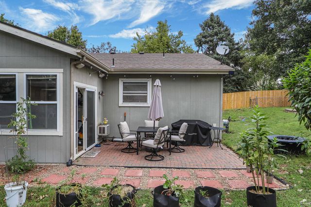 417 Warner Park Rd, Manhattan, KS 66503