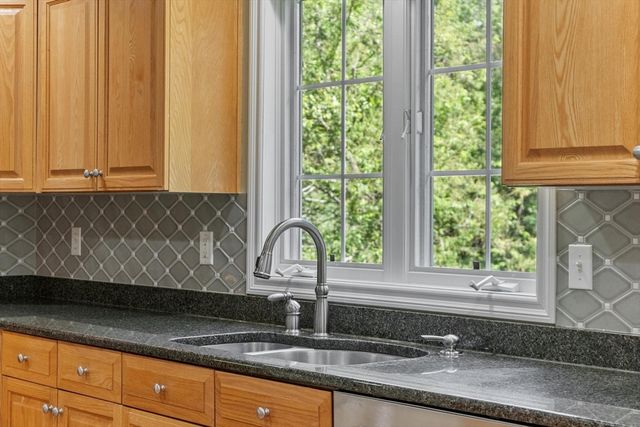 5 Laury Lane, Littleton, MA 01460