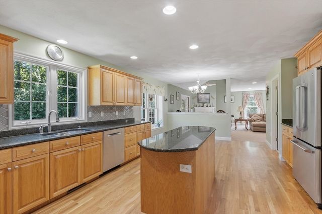 5 Laury Lane, Littleton, MA 01460