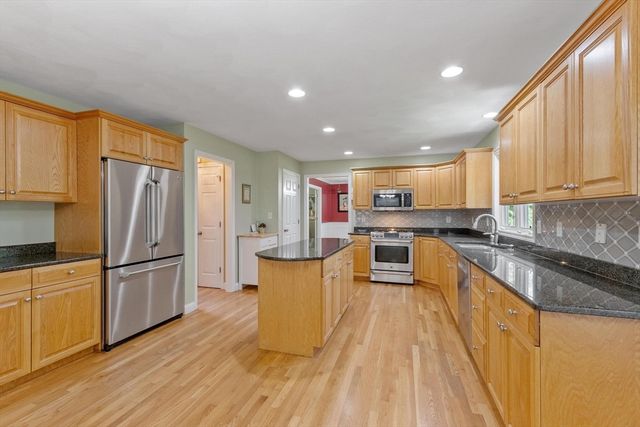 5 Laury Lane, Littleton, MA 01460