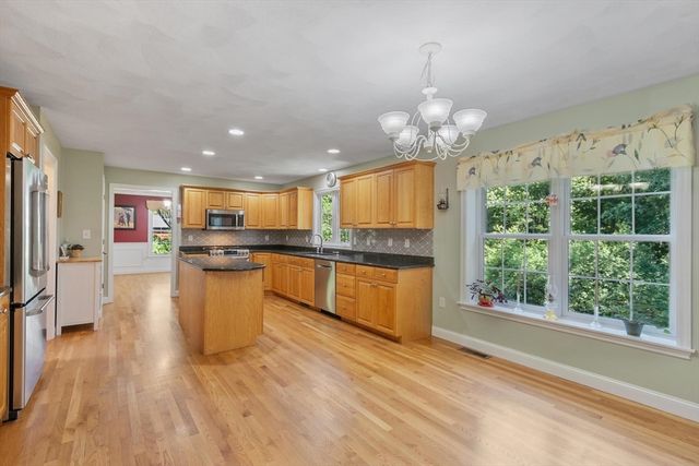 5 Laury Lane, Littleton, MA 01460
