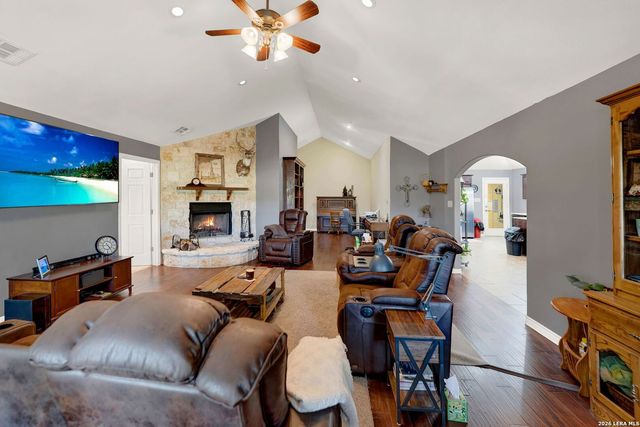 473 County Road 375, San Antonio, TX 78253