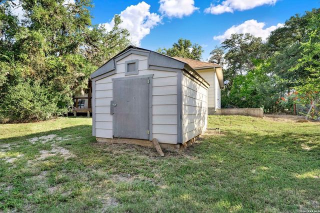 473 County Road 375, San Antonio, TX 78253