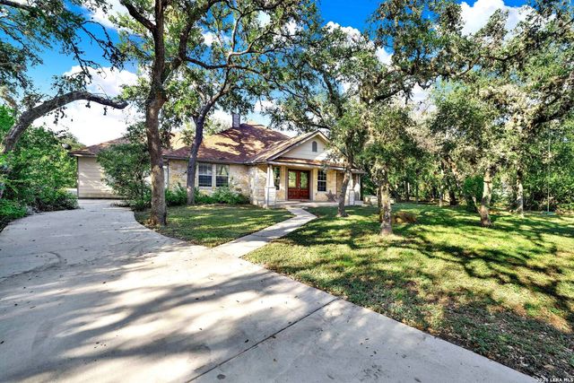 473 County Road 375, San Antonio, TX 78253