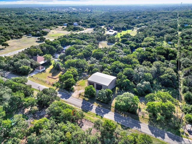 473 County Road 375, San Antonio, TX 78253