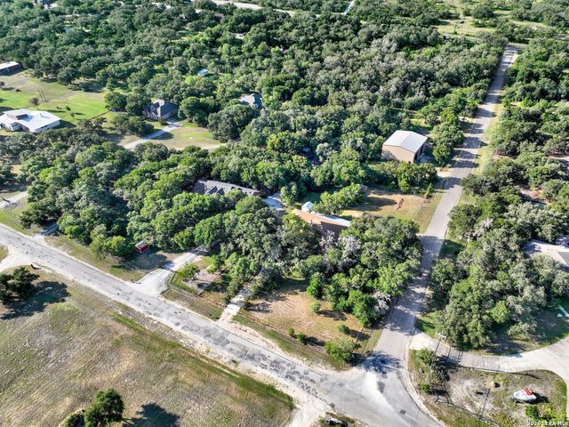 473 County Road 375, San Antonio, TX 78253