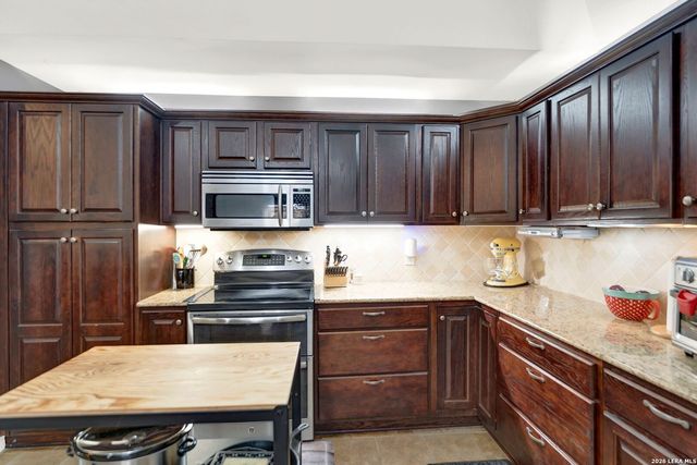 473 County Road 375, San Antonio, TX 78253