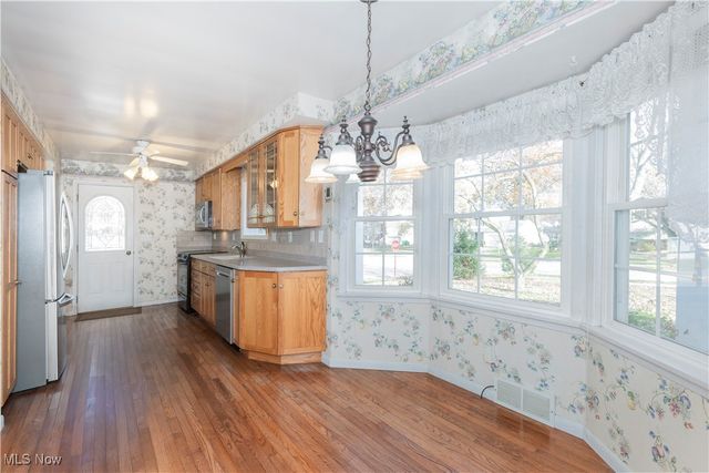 950 Colony Drive, Highland Heights, OH 44143