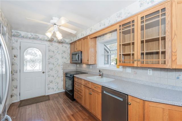 950 Colony Drive, Highland Heights, OH 44143