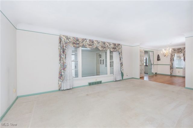 950 Colony Drive, Highland Heights, OH 44143