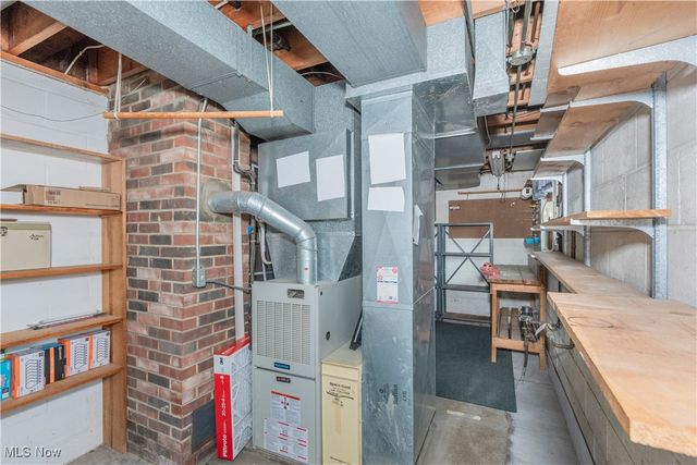 950 Colony Drive, Highland Heights, OH 44143