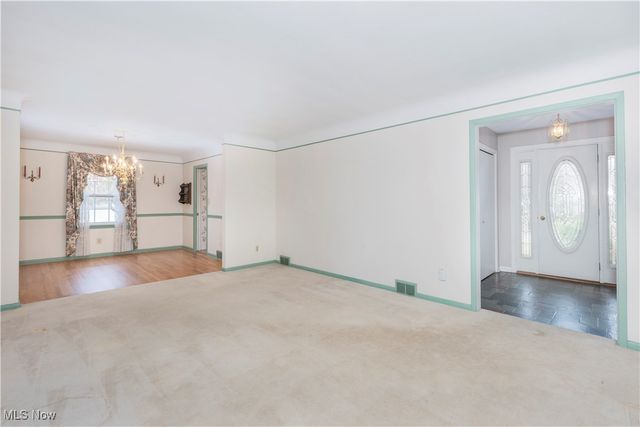 950 Colony Drive, Highland Heights, OH 44143