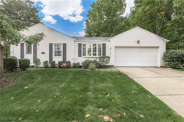 950 Colony Drive, Highland Heights, OH 44143