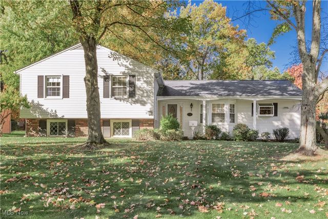 950 Colony Drive, Highland Heights, OH 44143