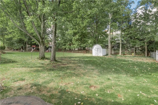 950 Colony Drive, Highland Heights, OH 44143