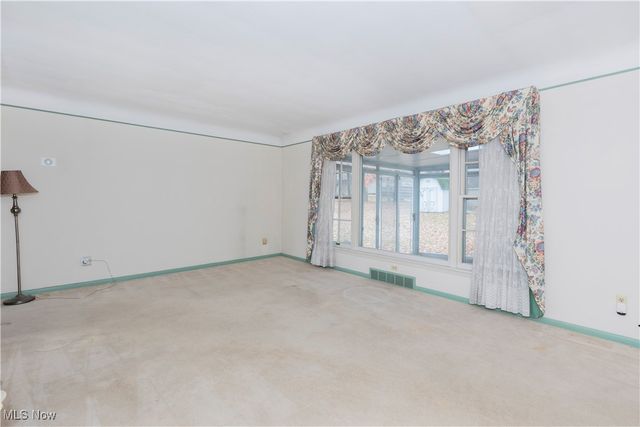 950 Colony Drive, Highland Heights, OH 44143