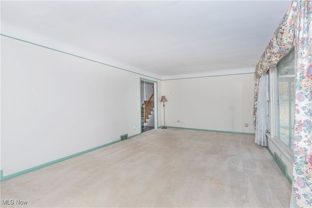 950 Colony Drive, Highland Heights, OH 44143