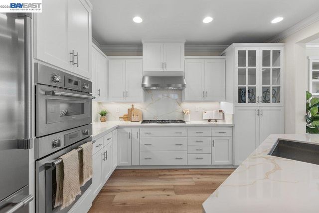 2410 Robinson Cir, Livermore, CA 94550