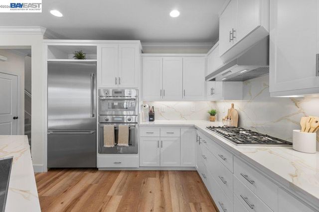 2410 Robinson Cir, Livermore, CA 94550