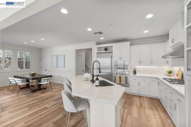 2410 Robinson Cir, Livermore, CA 94550