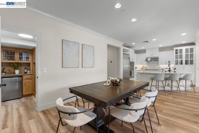 2410 Robinson Cir, Livermore, CA 94550