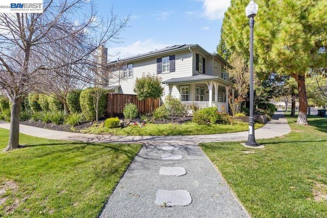 2410 Robinson Cir, Livermore, CA 94550