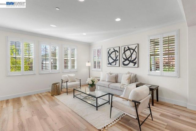 2410 Robinson Cir, Livermore, CA 94550