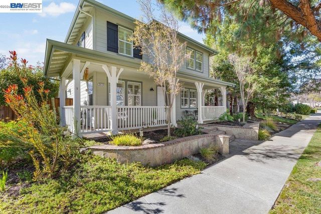 2410 Robinson Cir, Livermore, CA 94550