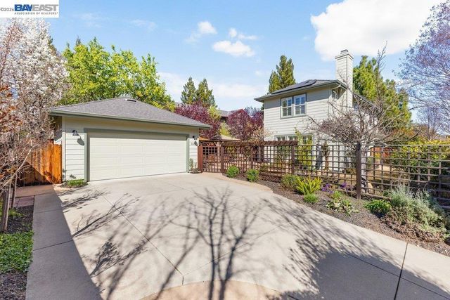 2410 Robinson Cir, Livermore, CA 94550