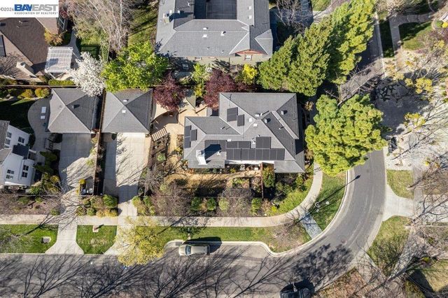 2410 Robinson Cir, Livermore, CA 94550