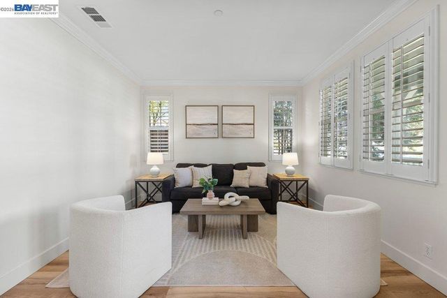 2410 Robinson Cir, Livermore, CA 94550