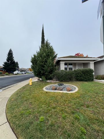1550 Swallowview Dr, Lincoln, CA 95648