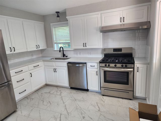 2604 Douglas, Bossier City, LA 71111