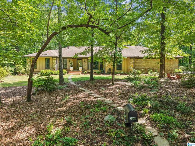 205 HILLSIDE DRIVE, Sylacauga, AL 35150