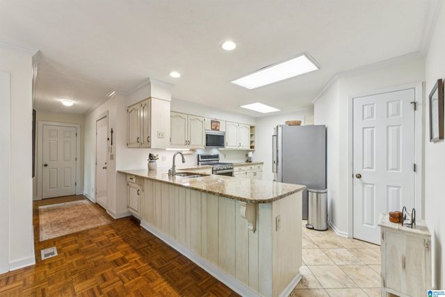 205 HILLSIDE DRIVE, Sylacauga, AL 35150