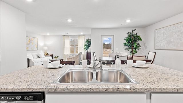 801 Fairway Avenue, Byram, MS 39272