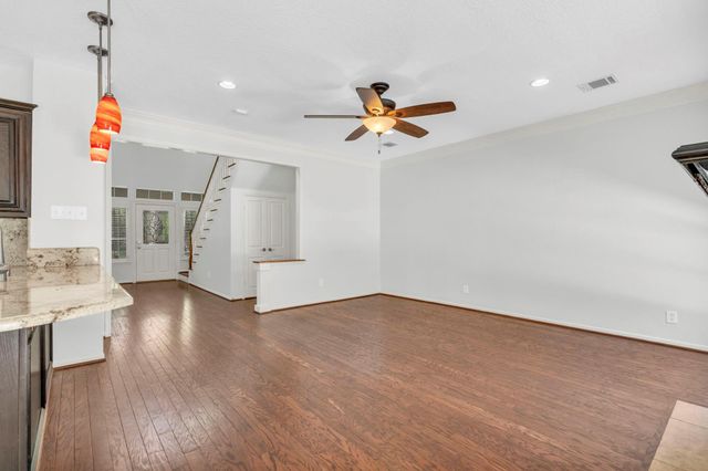 186 S Cochrans Green Cir, Spring, TX 77381