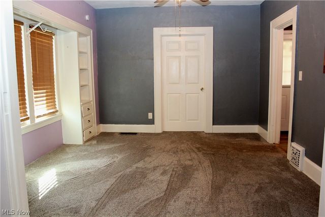 306 S Hazelwood Avenue, Youngstown, OH 44509