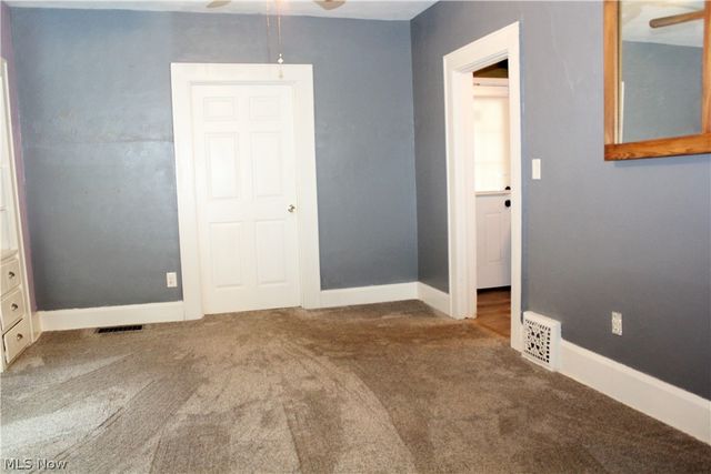 306 S Hazelwood Avenue, Youngstown, OH 44509