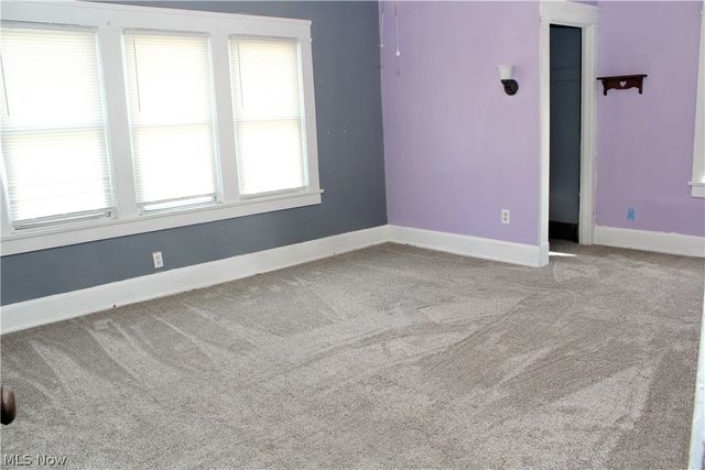 306 S Hazelwood Avenue, Youngstown, OH 44509